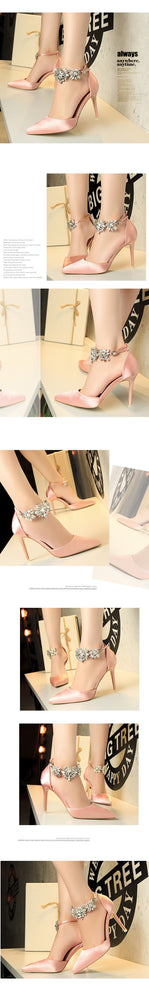Elegant Crystal Pearl Pointed Toe Shoe